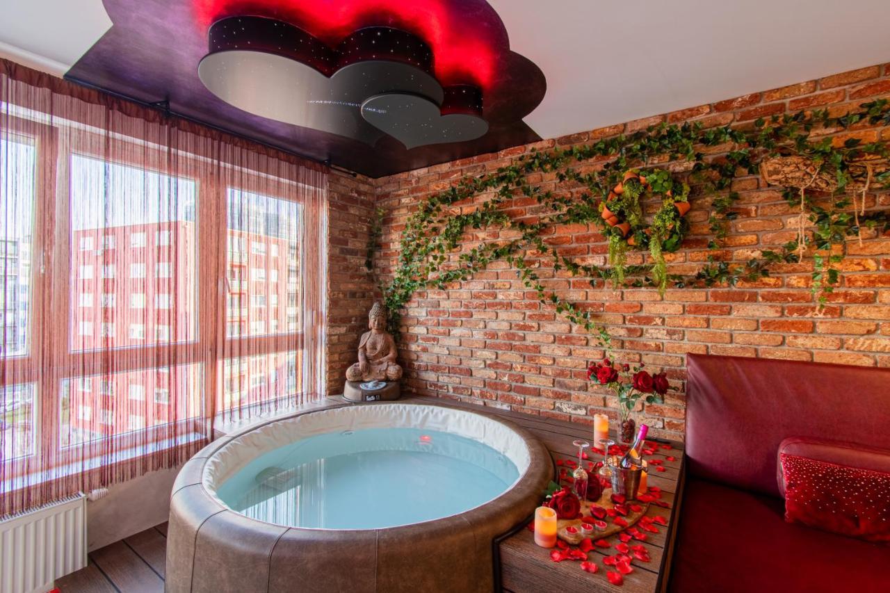 Jacuzzi - Love - Bdsm - Extra Luxury - Ev Chargger - Valentine'S Day - Red Room - Flexible Selfcheckins 28 Загреб Экстерьер фото