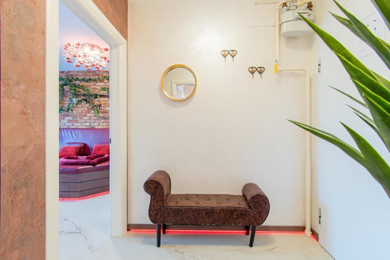 Jacuzzi - Love - Bdsm - Extra Luxury - Ev Chargger - Valentine'S Day - Red Room - Flexible Selfcheckins 28 Загреб Экстерьер фото