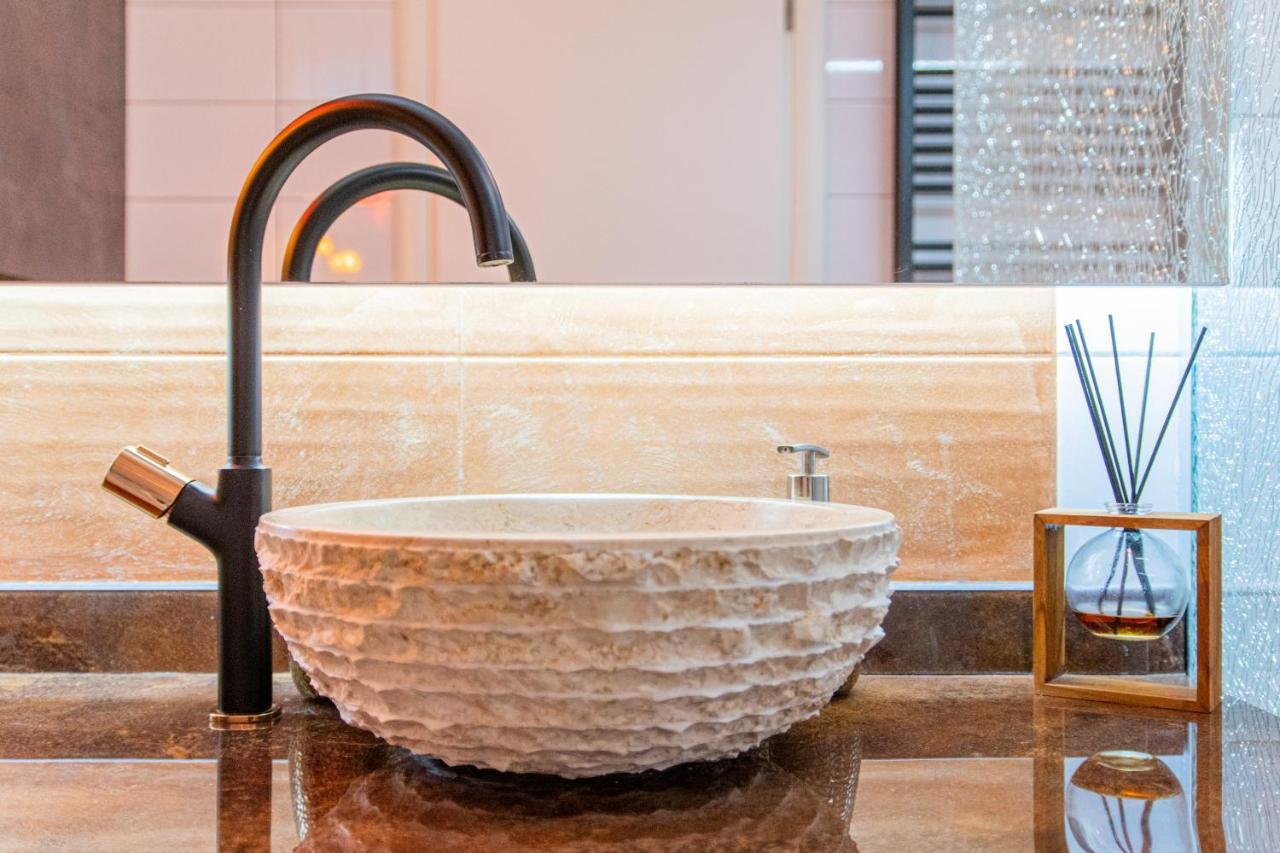 Jacuzzi - Love - Bdsm - Extra Luxury - Ev Chargger - Valentine'S Day - Red Room - Flexible Selfcheckins 28 Загреб Экстерьер фото