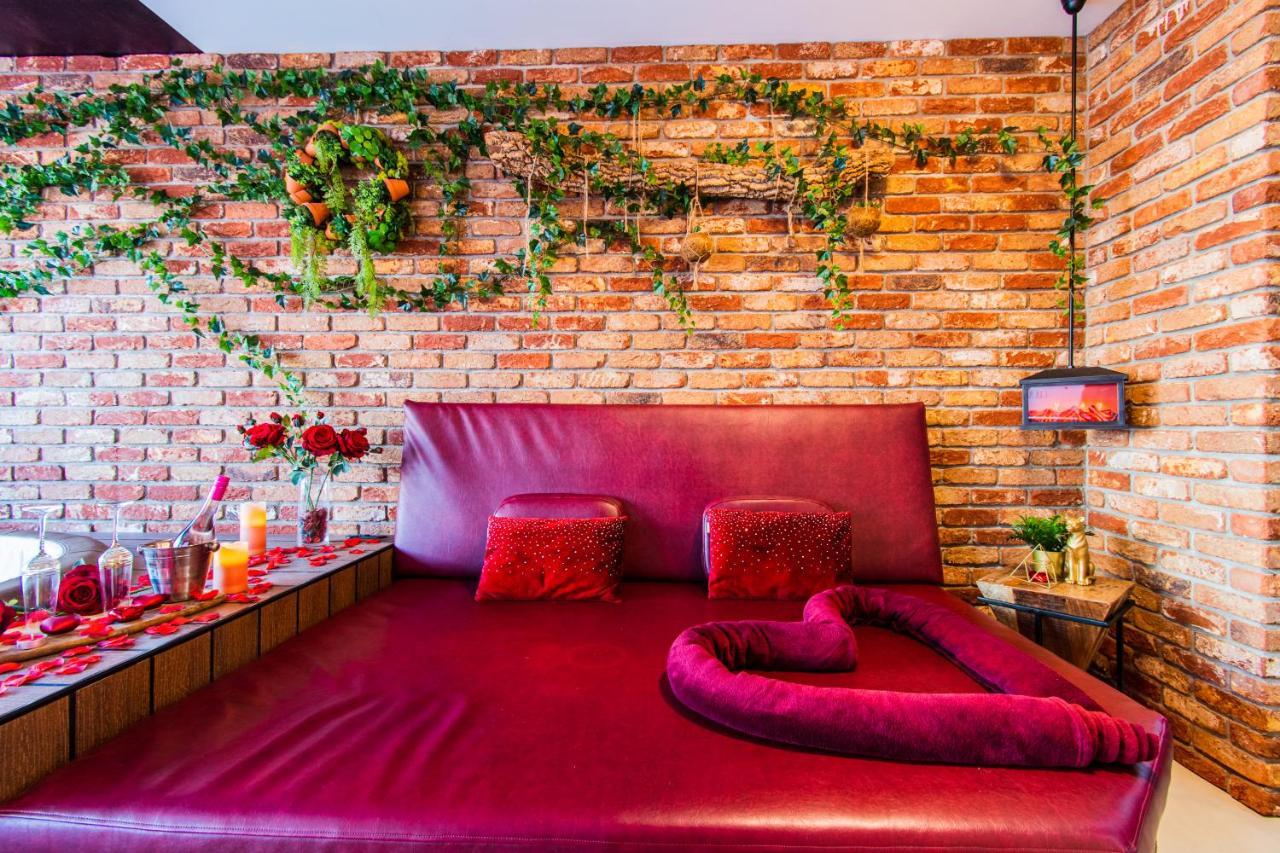 Jacuzzi - Love - Bdsm - Extra Luxury - Ev Chargger - Valentine'S Day - Red Room - Flexible Selfcheckins 28 Загреб Экстерьер фото