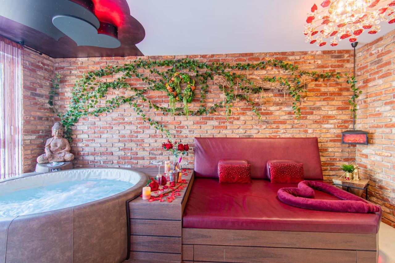 Jacuzzi - Love - Bdsm - Extra Luxury - Ev Chargger - Valentine'S Day - Red Room - Flexible Selfcheckins 28 Загреб Экстерьер фото