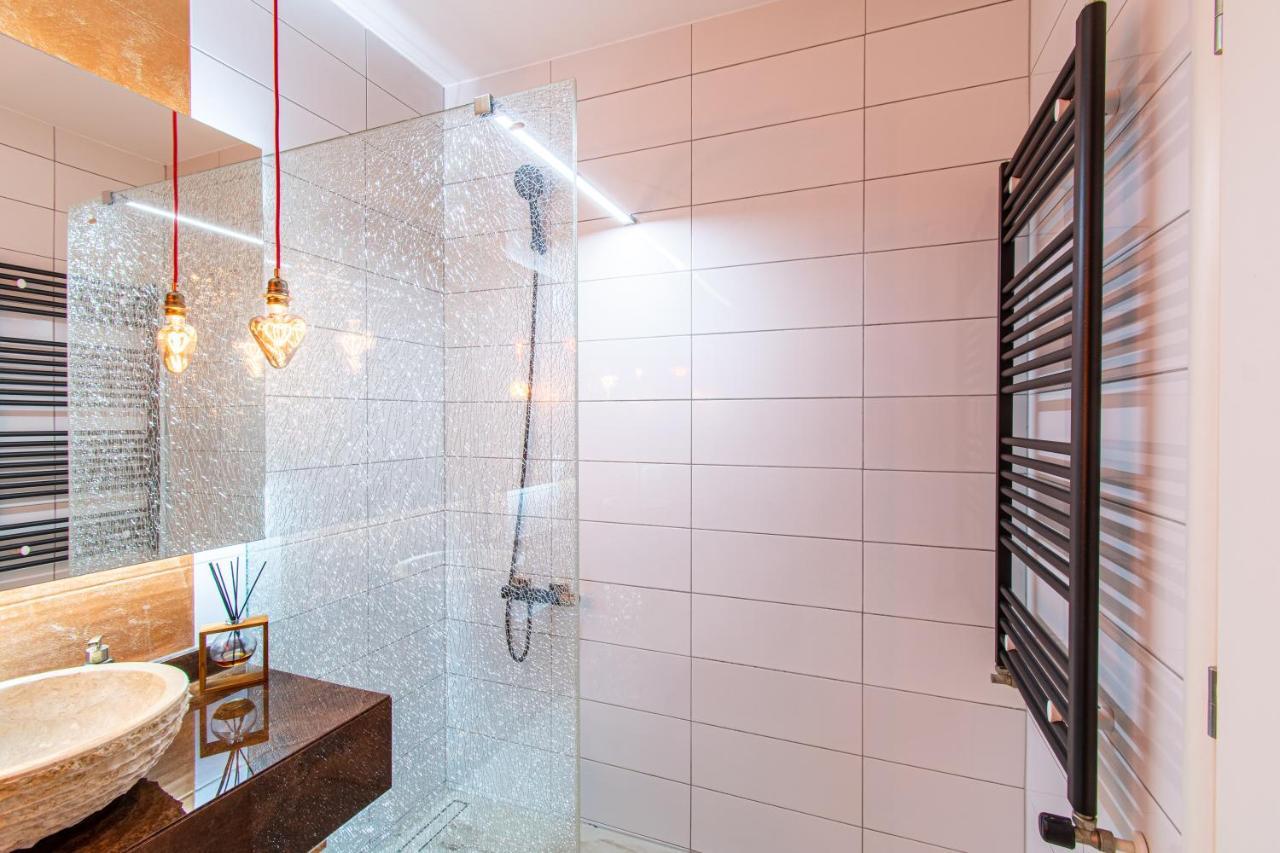 Jacuzzi - Love - Bdsm - Extra Luxury - Ev Chargger - Valentine'S Day - Red Room - Flexible Selfcheckins 28 Загреб Экстерьер фото