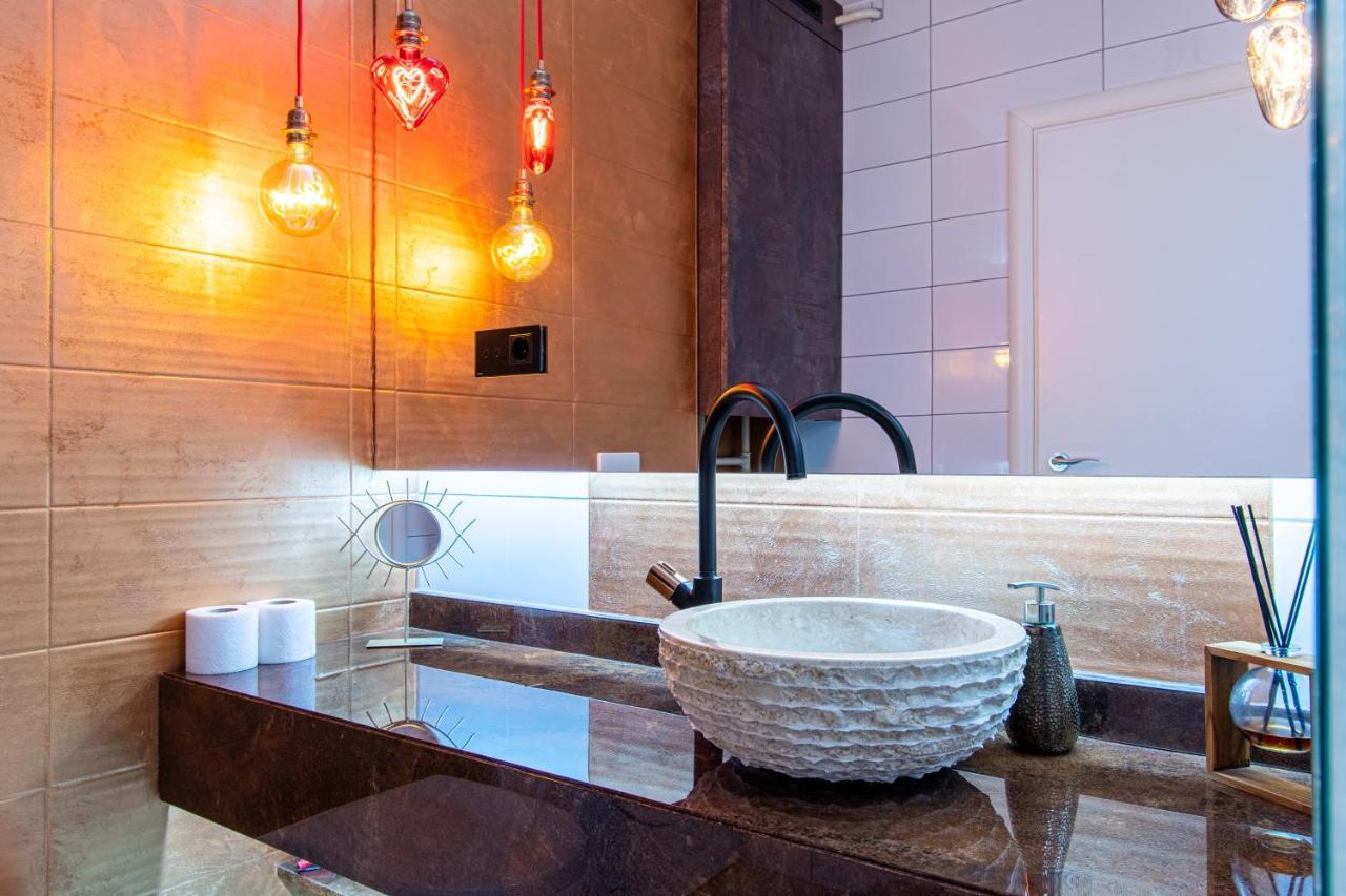 Jacuzzi - Love - Bdsm - Extra Luxury - Ev Chargger - Valentine'S Day - Red Room - Flexible Selfcheckins 28 Загреб Экстерьер фото